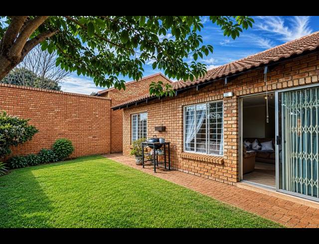 2 BEDROOM TOWNHOUSE FOR SALE IN ELARDUSPARK